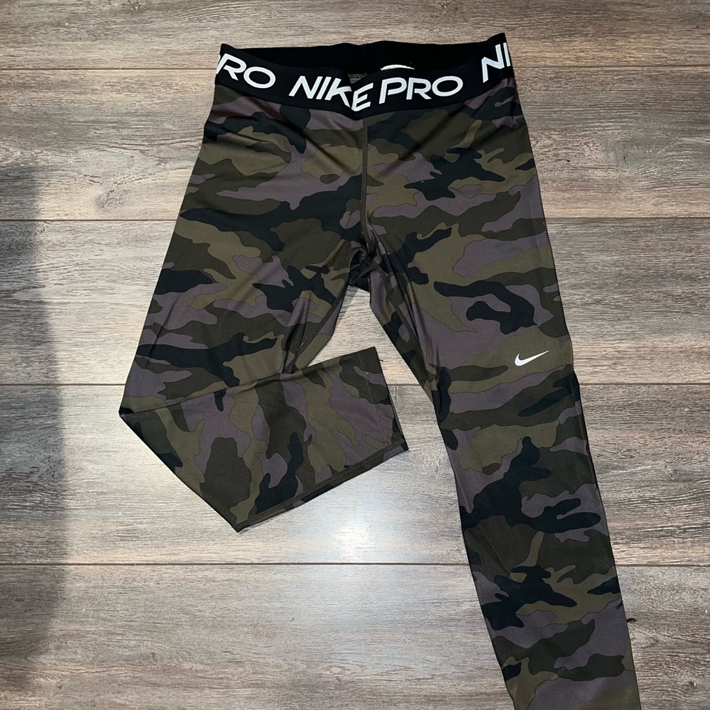 Nike Pro Cropped Leggings
